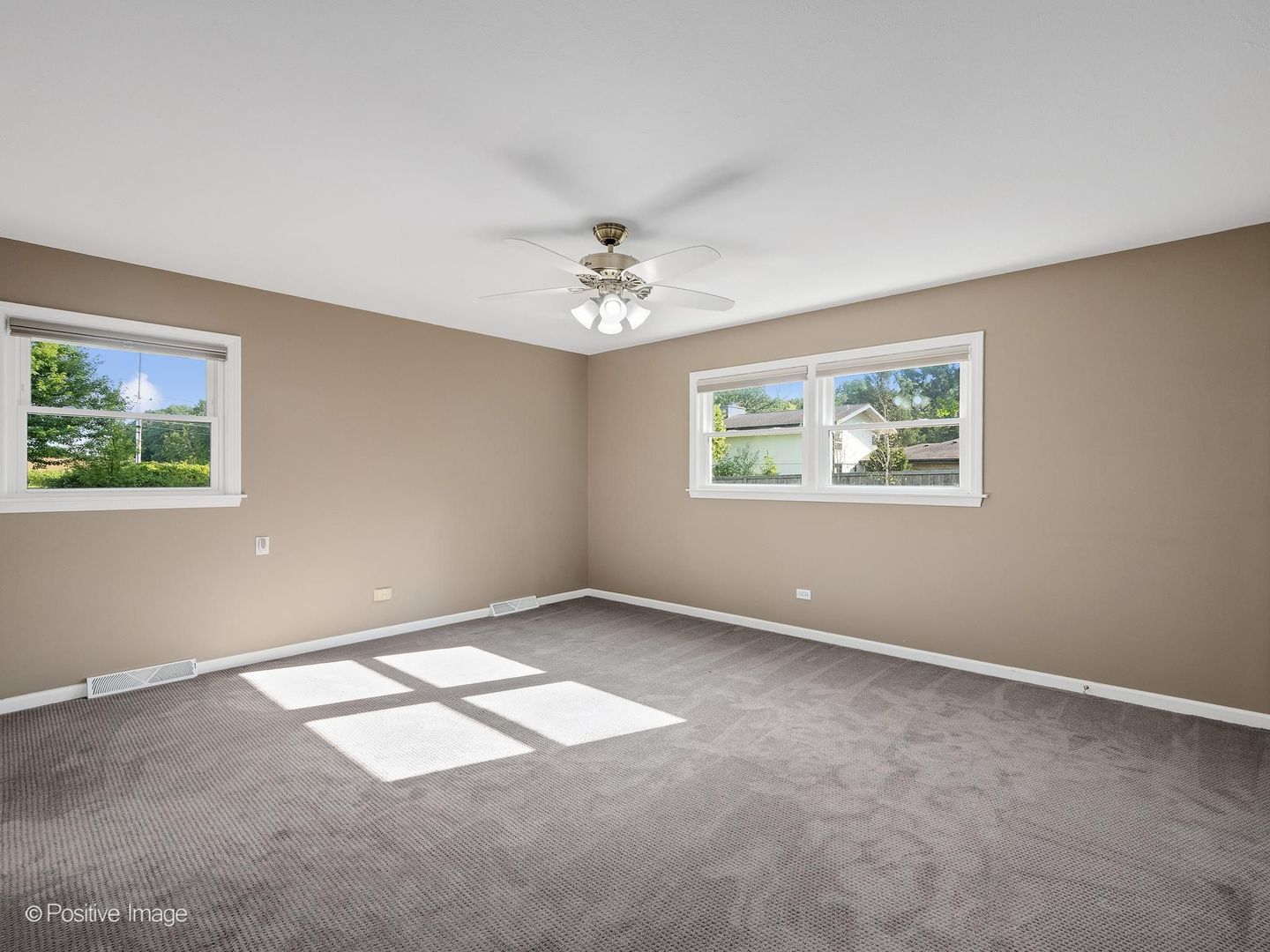 28w224 Robin Lane Property Photo 18