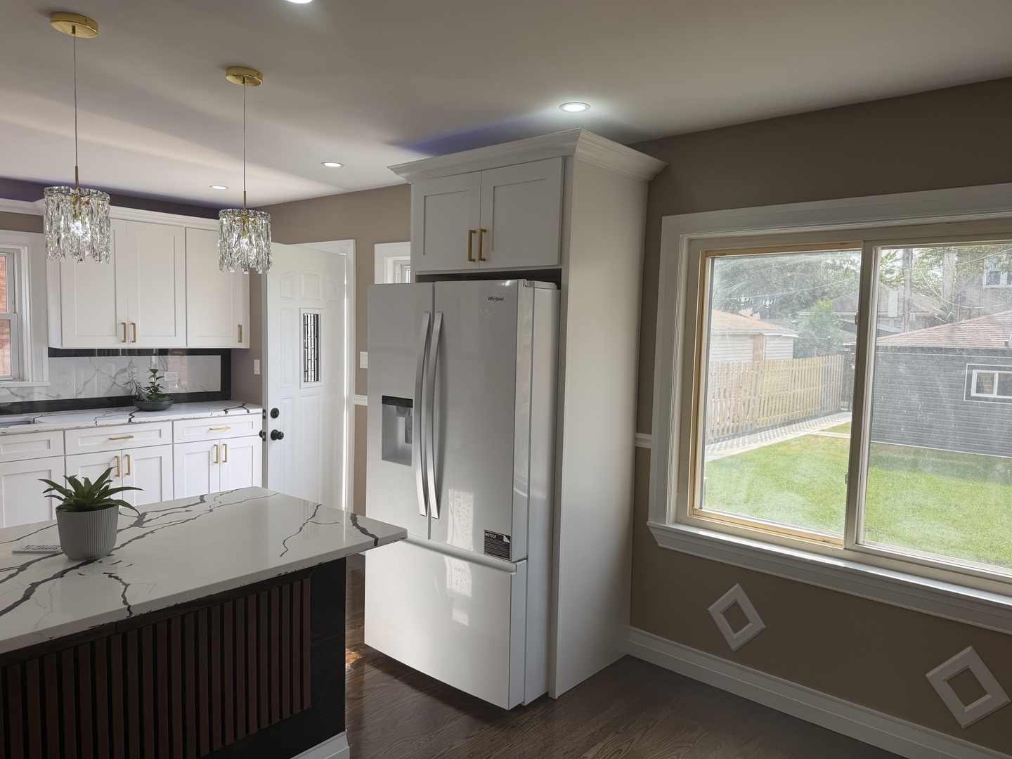 7254 S Talman Avenue Property Photo 10