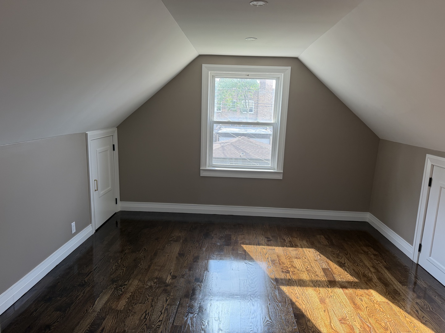 7254 S Talman Avenue Property Photo 23