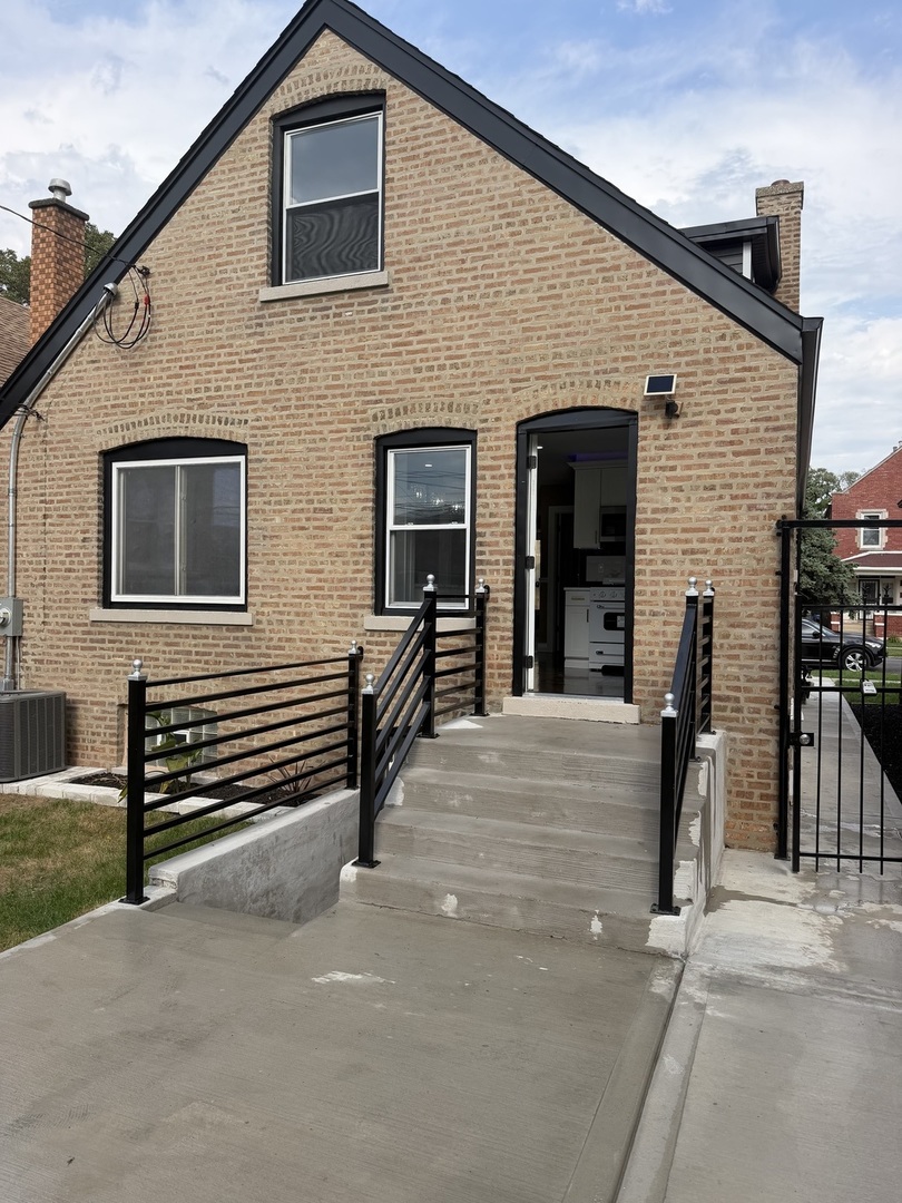 7254 S Talman Avenue Property Photo 35