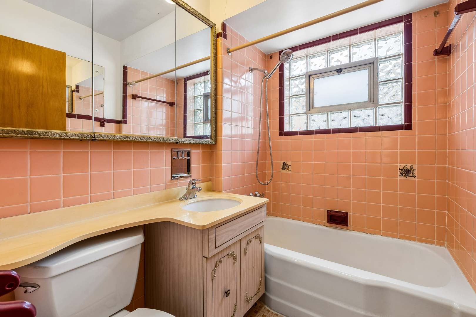 5618 N Kenneth Avenue Property Photo 12