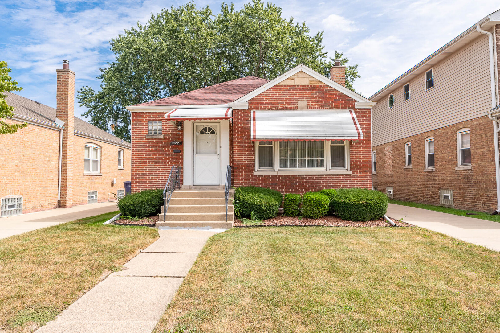 10221 S Trumbull Avenue Property Photo 1