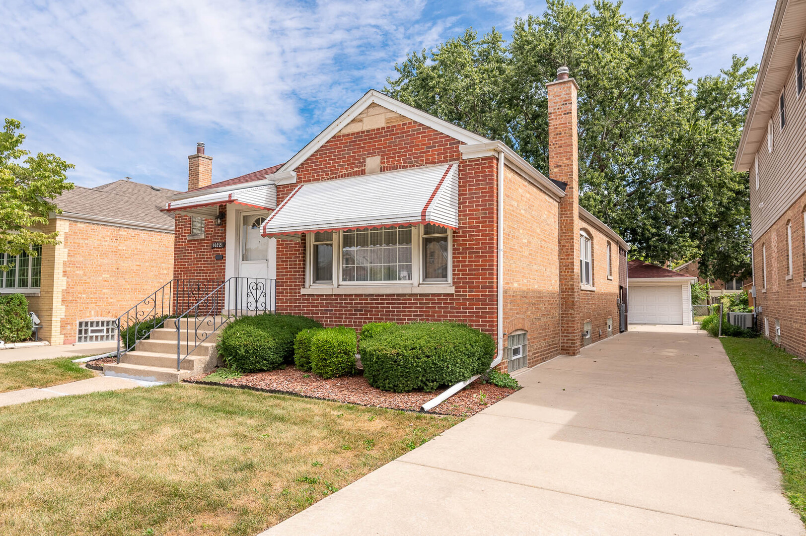 10221 S Trumbull Avenue Property Photo 2