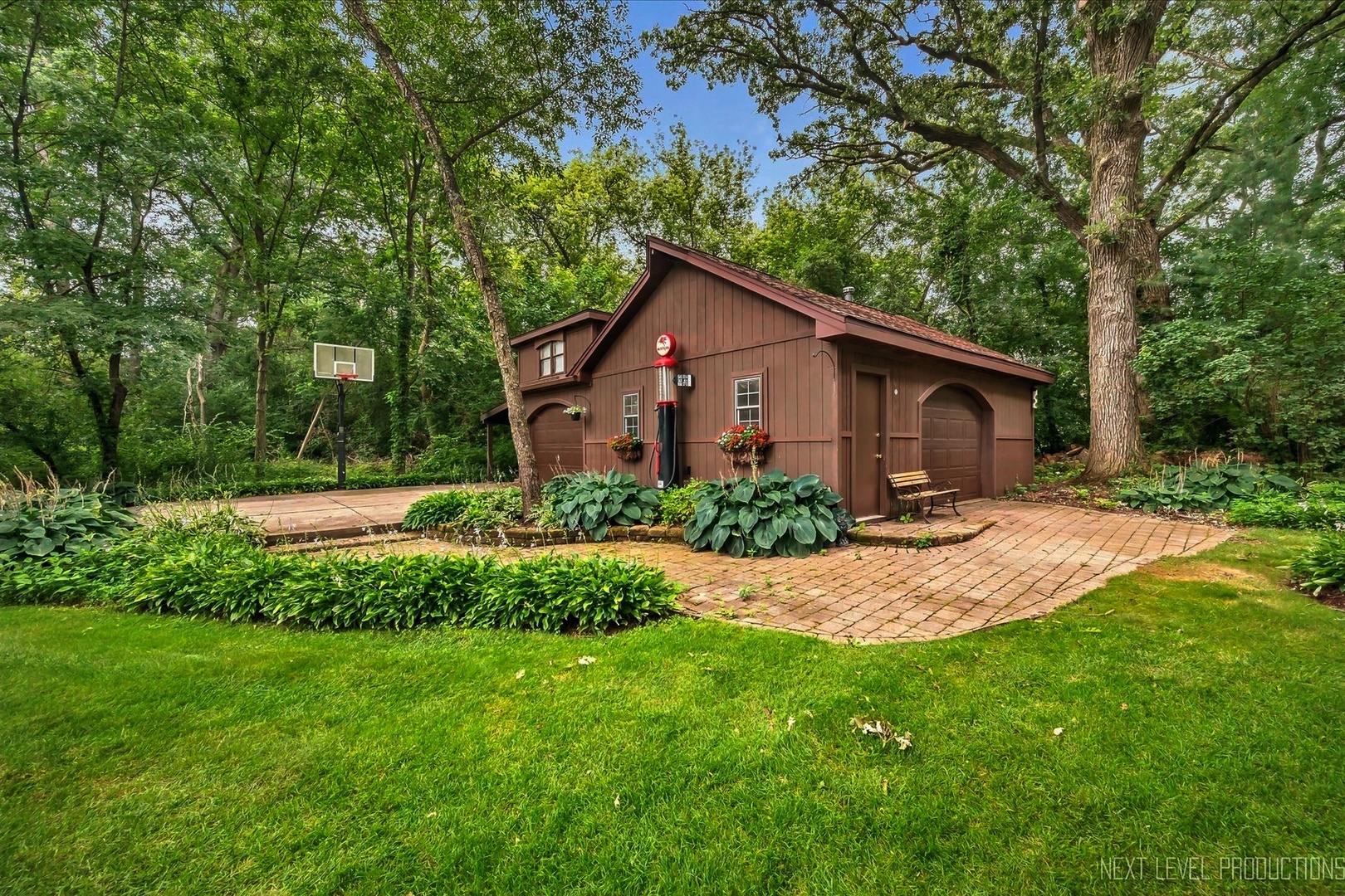 40w815 S Bridle Creek Drive Property Photo 2