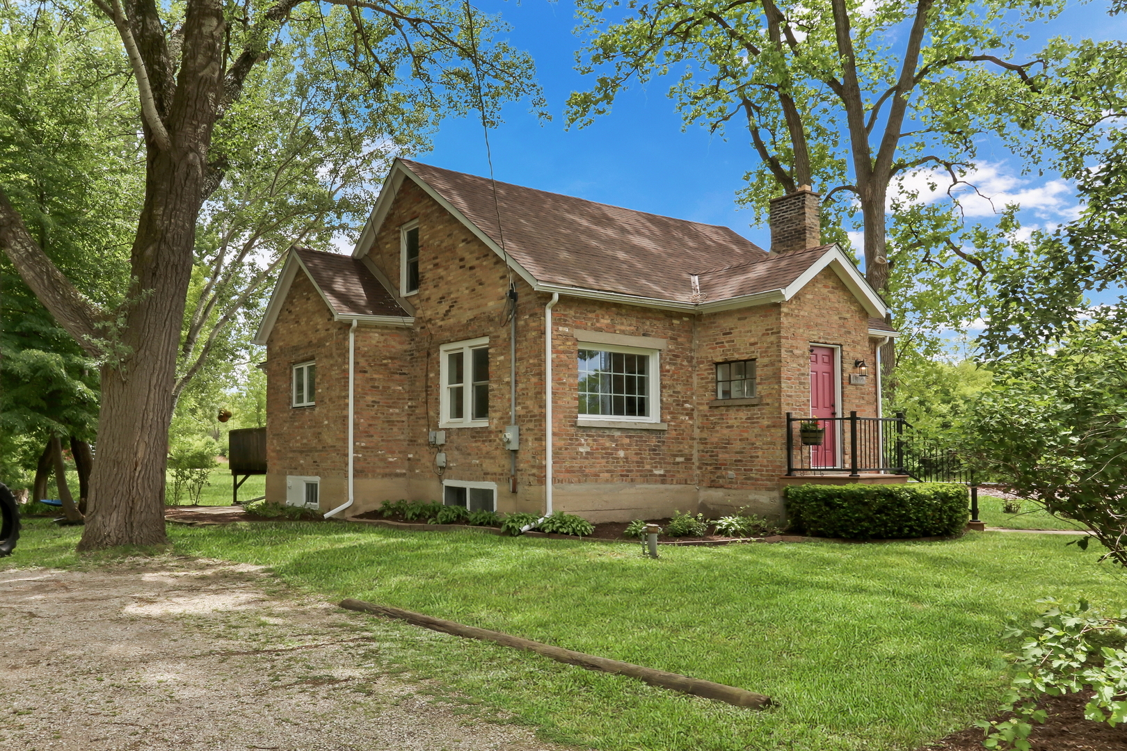 13719 W Wadsworth Road Property Photo 1