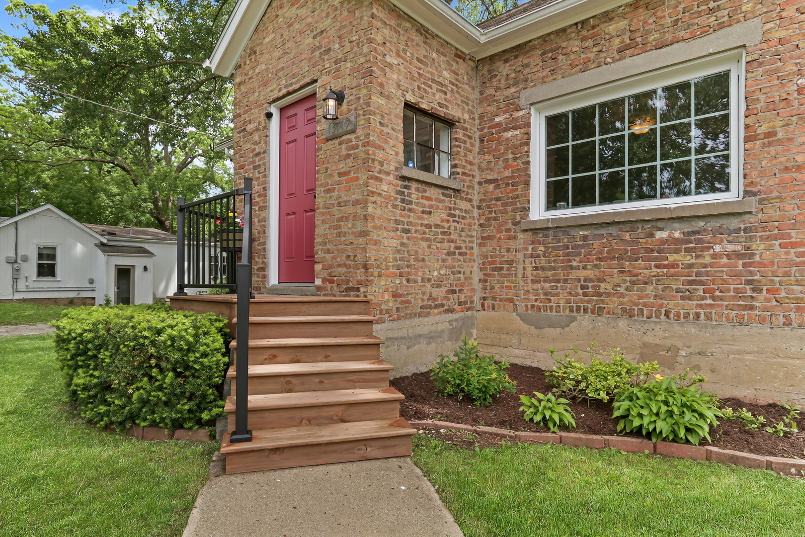 13719 W Wadsworth Road Property Photo 3
