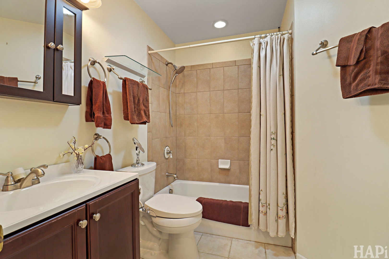 304 Hawthorne Court Property Photo 6