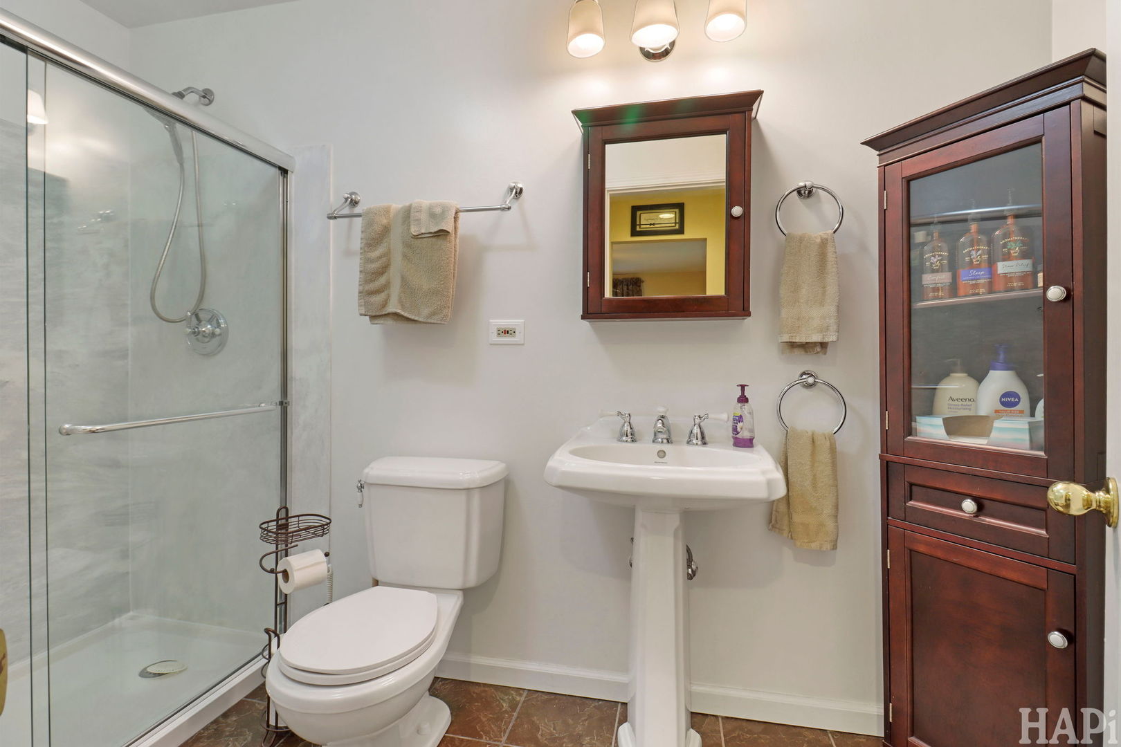 304 Hawthorne Court Property Photo 12