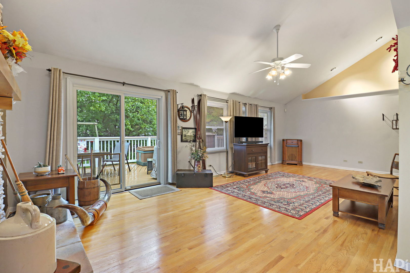 304 Hawthorne Court Property Photo 15