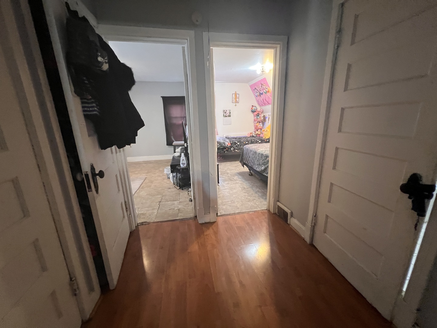 2207 N Lawndale Avenue Property Photo 11