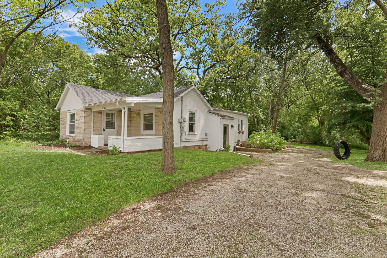 13701 Wadsworth Road Property Photo 2