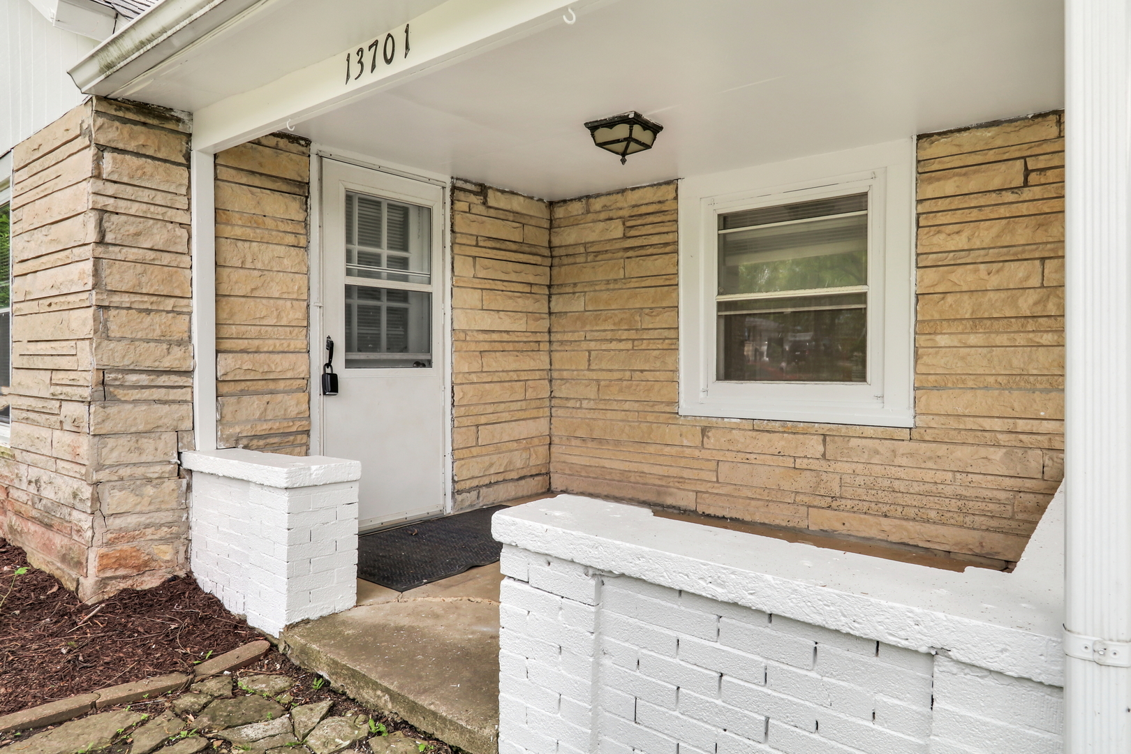 13701 Wadsworth Road Property Photo 5
