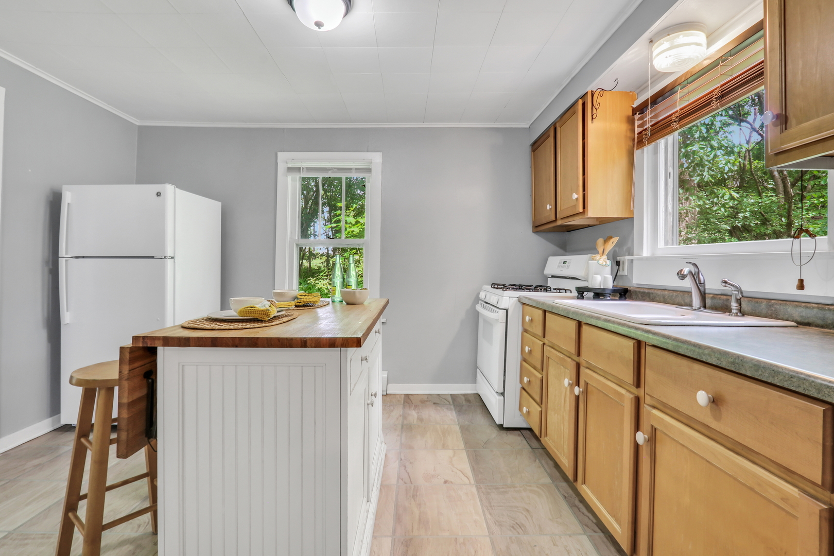 13701 Wadsworth Road Property Photo 13