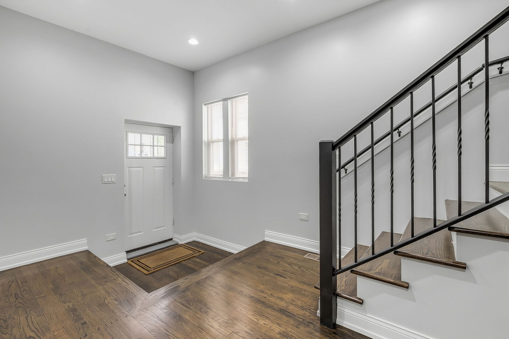 7947 S May Street Property Photo 14