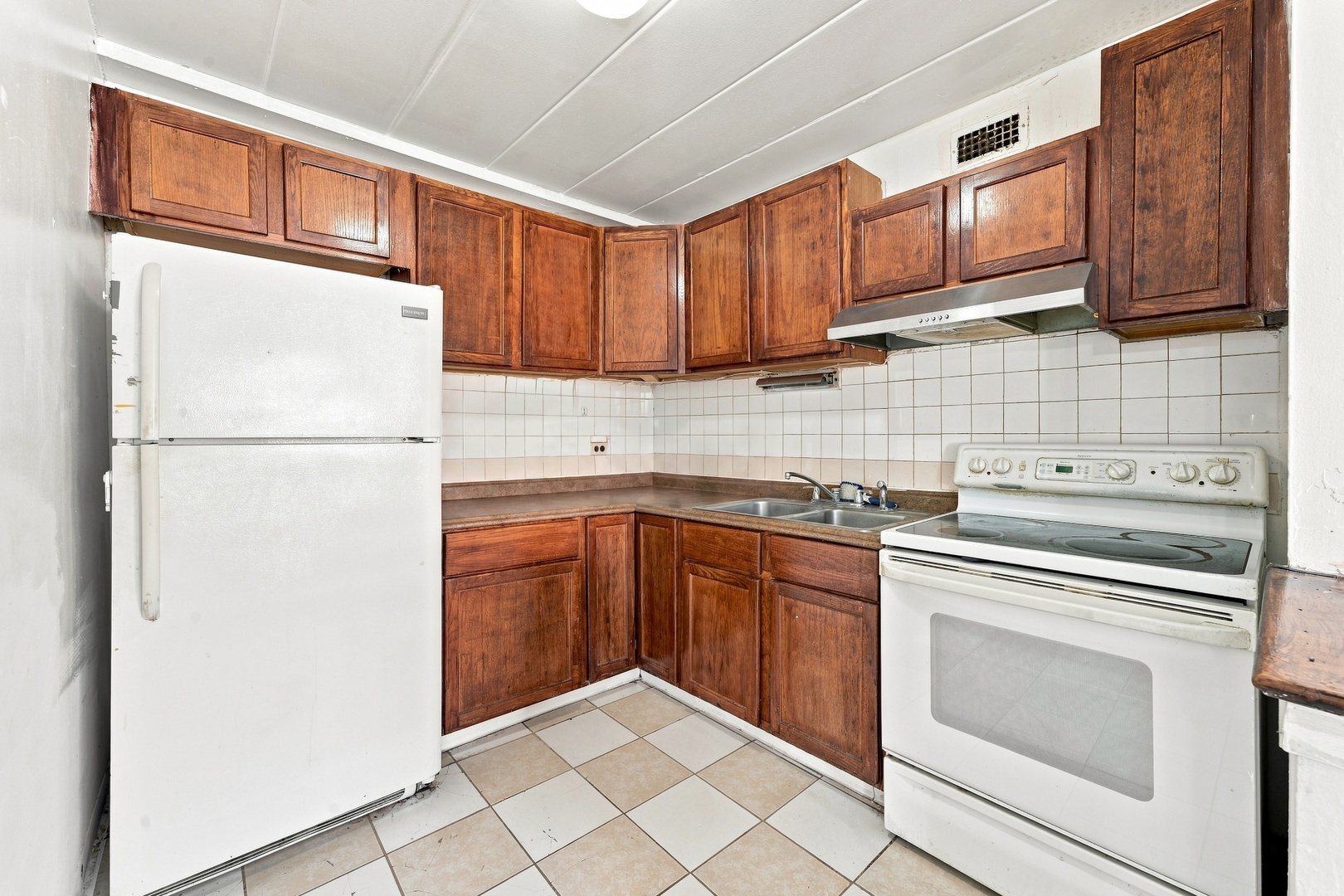 2025 W Granville Avenue 412 Property Photo 6