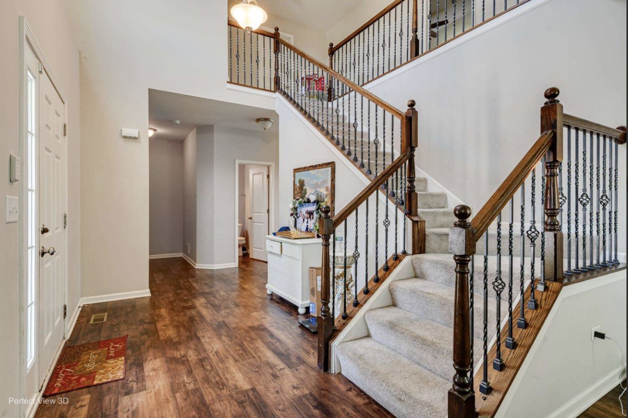 1908 Foxborough Way Property Photo 3