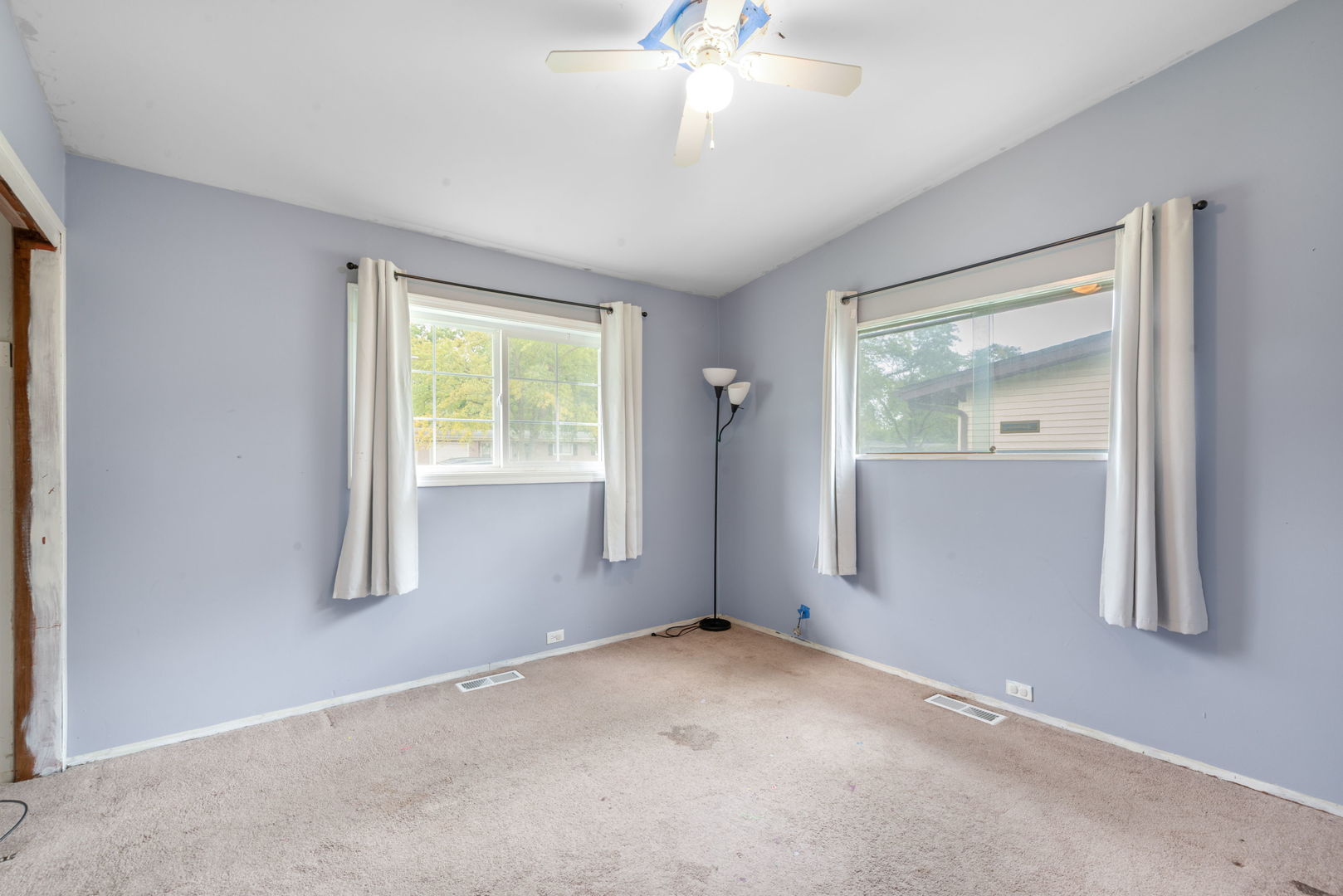 784 N Elmwood Drive Property Photo 9