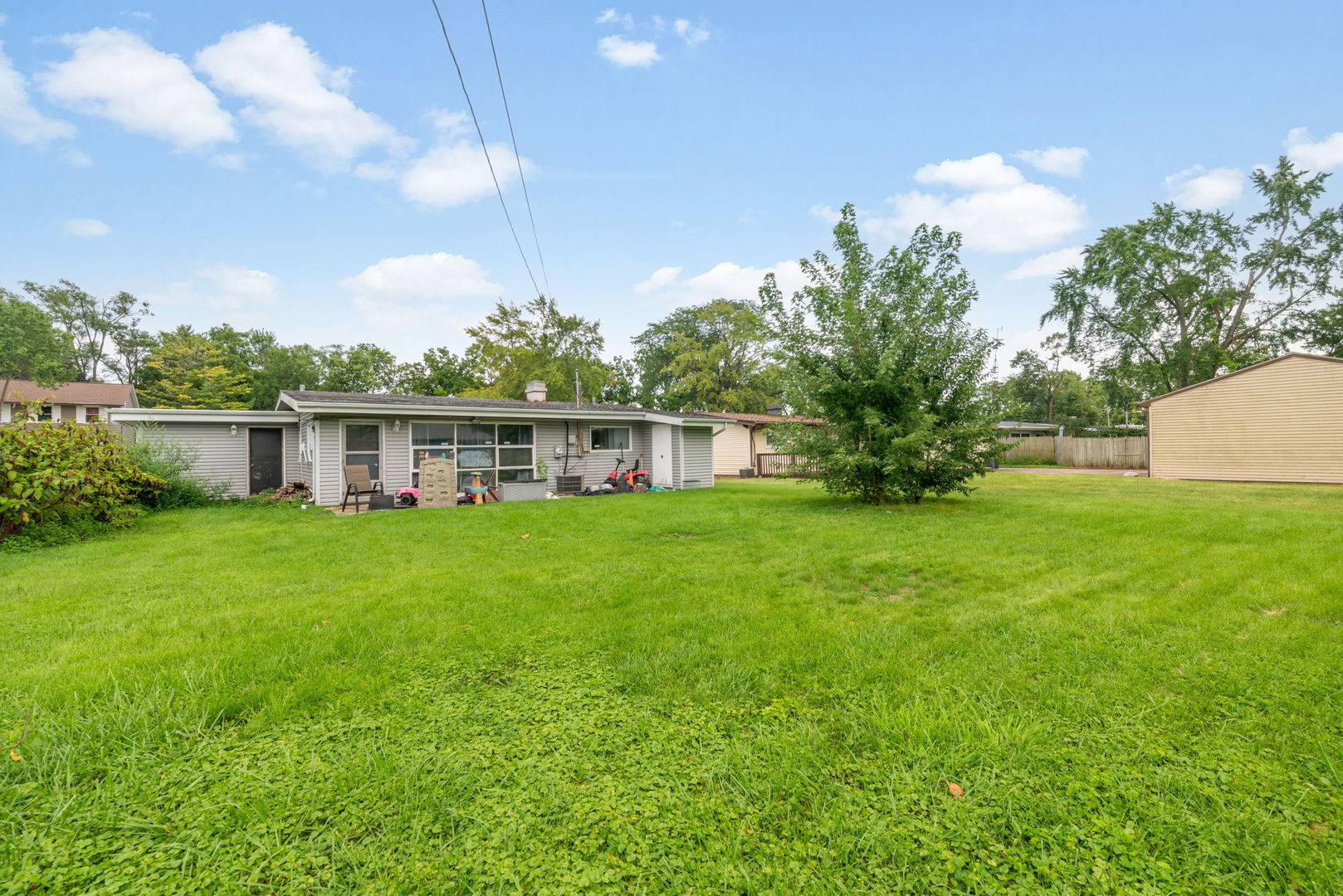 784 N Elmwood Drive Property Photo 14