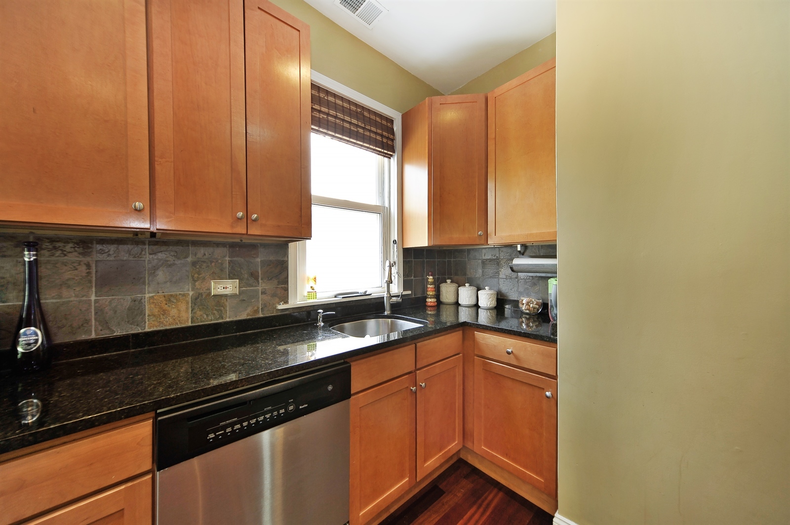 2650 W Logan Boulevard 2 Property Photo 10