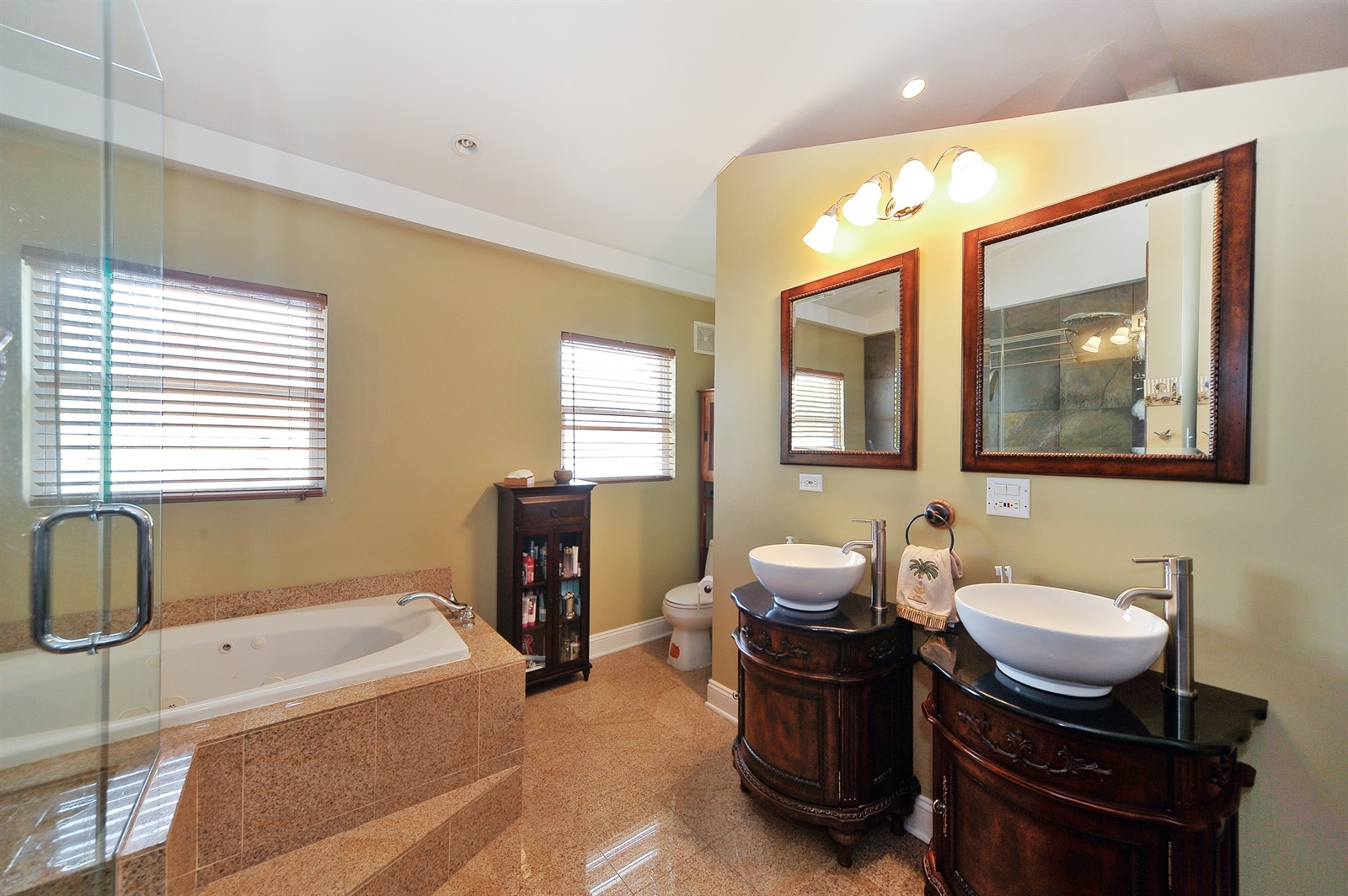 2650 W Logan Boulevard 2 Property Photo 15