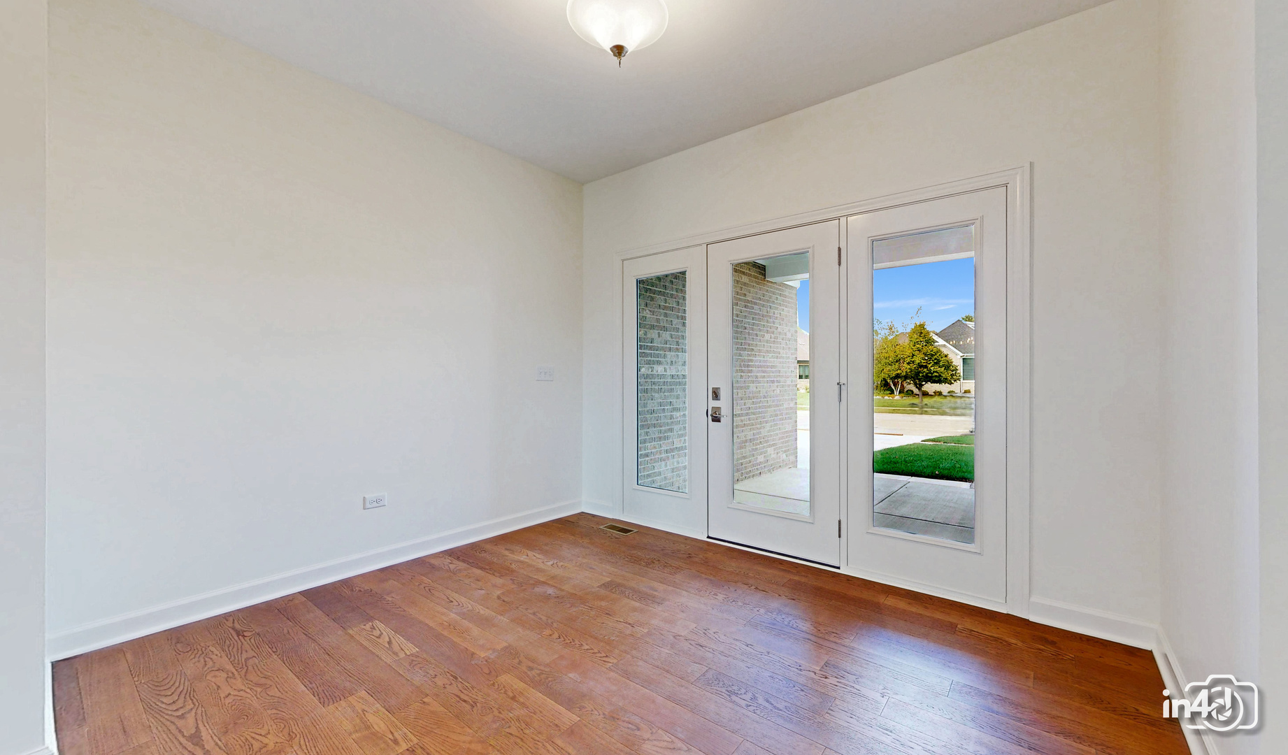 24445 W River Crossing Drive Property Photo 2