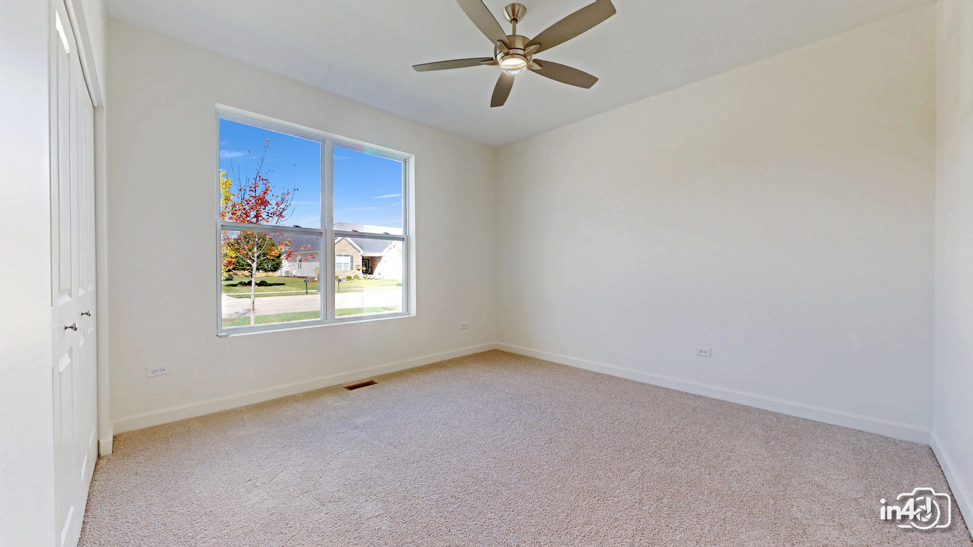 24445 W River Crossing Drive Property Photo 3