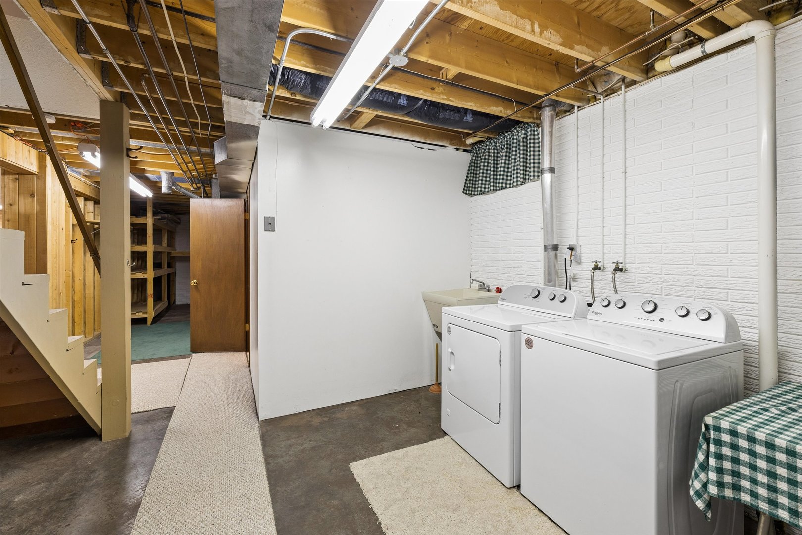 6410 N Howell Street Property Photo 25