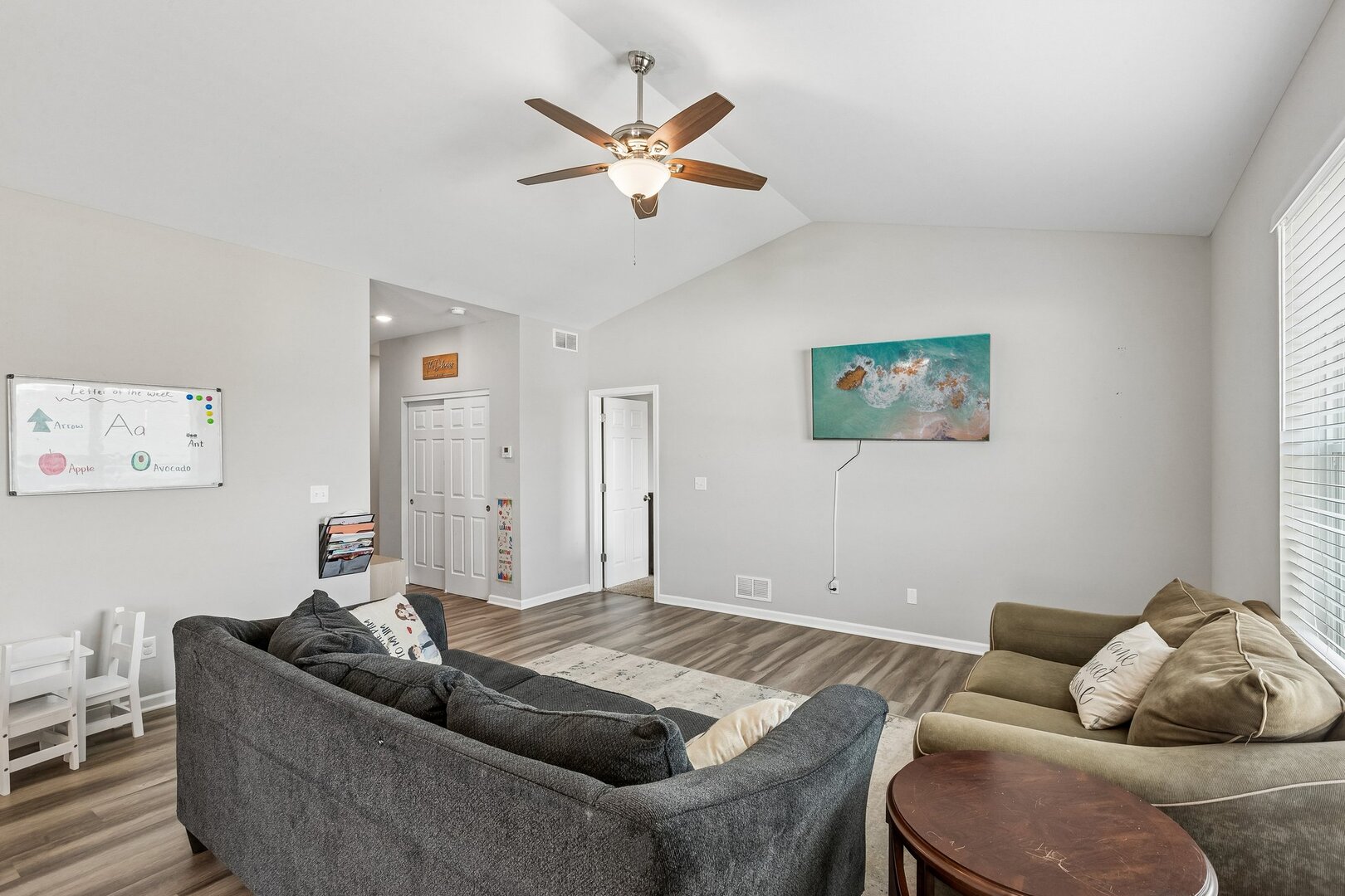 513 S Hahn Drive Property Photo 4
