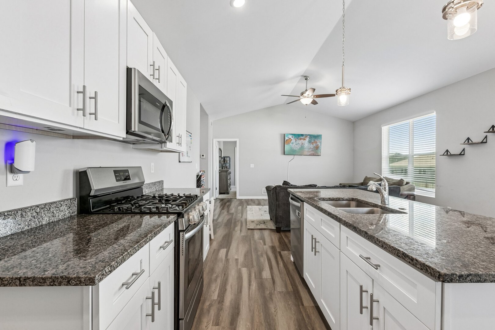 513 S Hahn Drive Property Photo 8