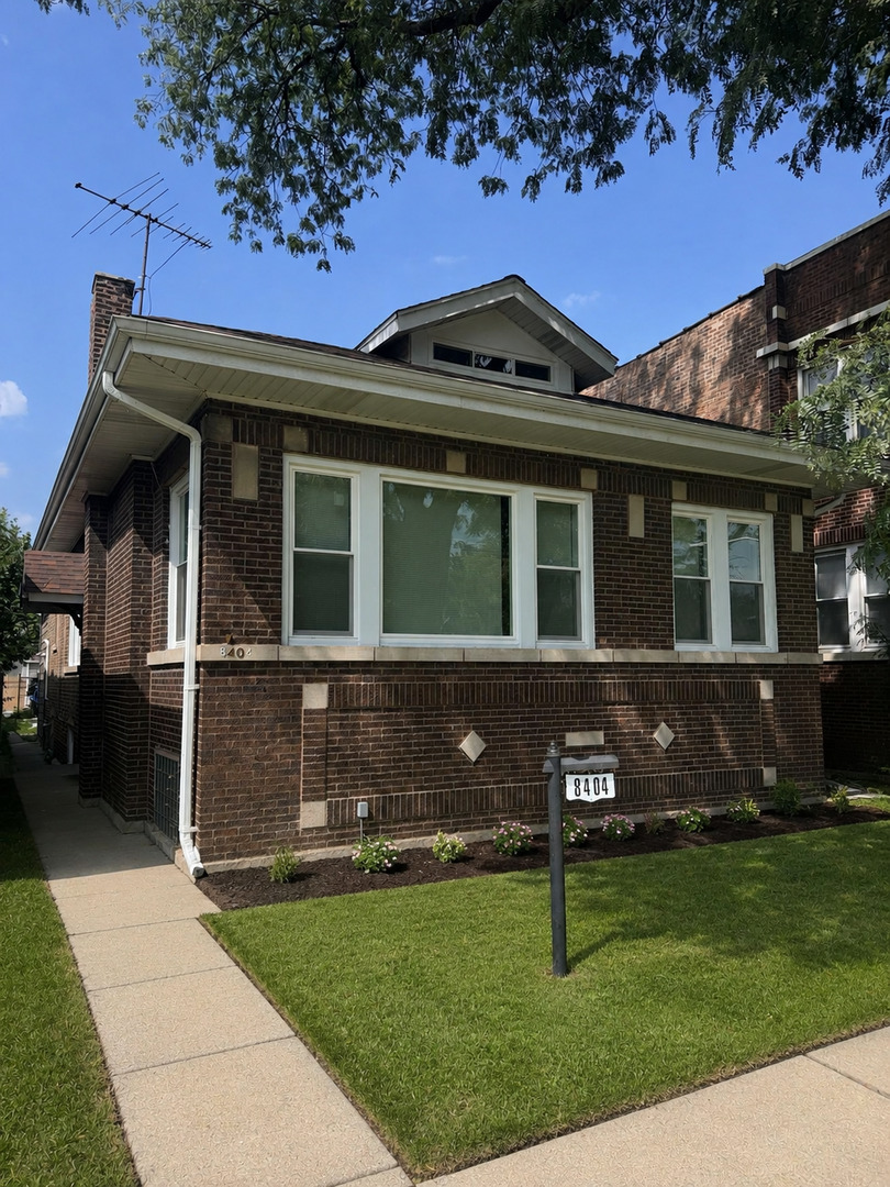 8404 S Oglesby Avenue Property Photo 1