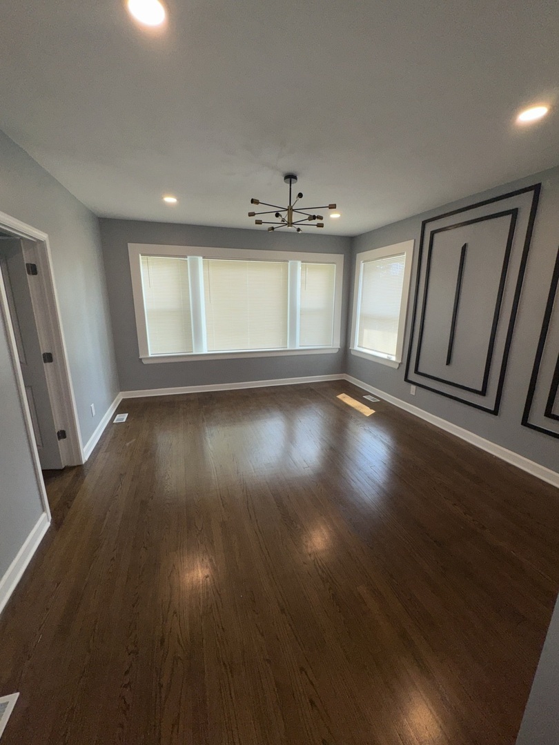 8404 S Oglesby Avenue Property Photo 2