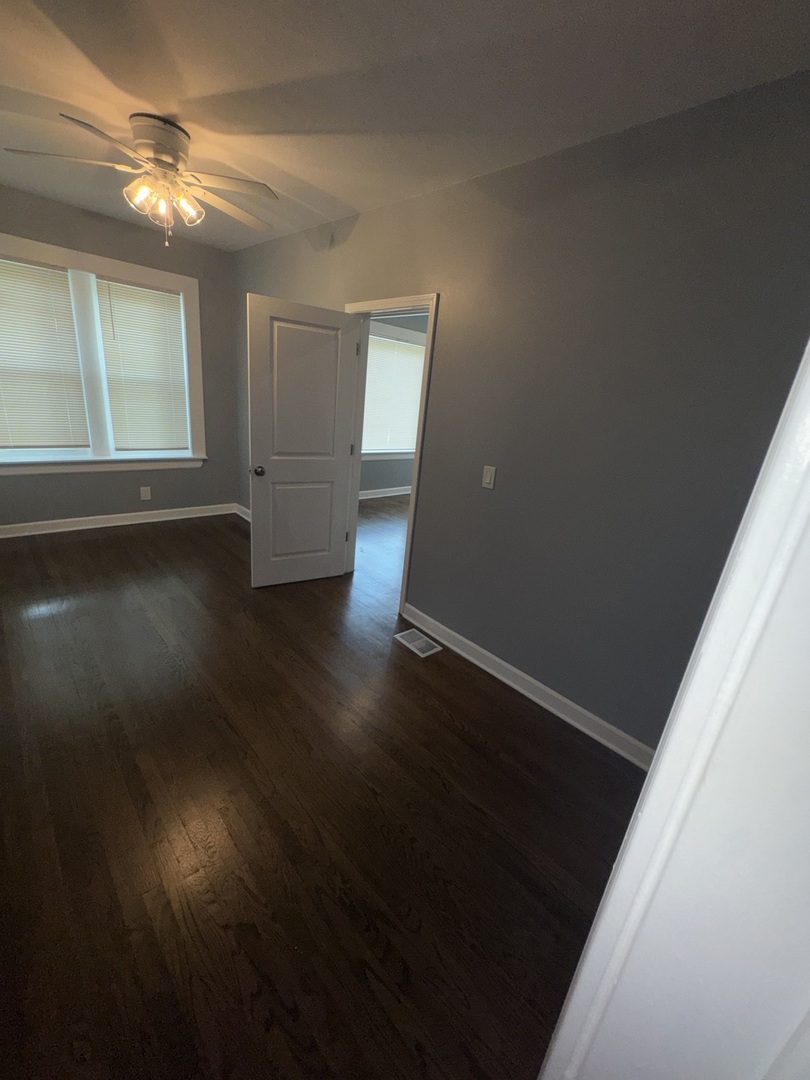8404 S Oglesby Avenue Property Photo 7