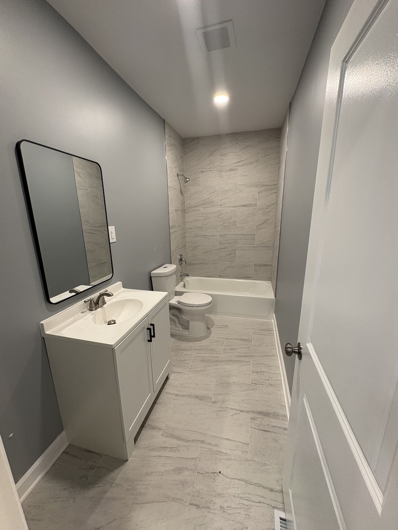 8404 S Oglesby Avenue Property Photo 10