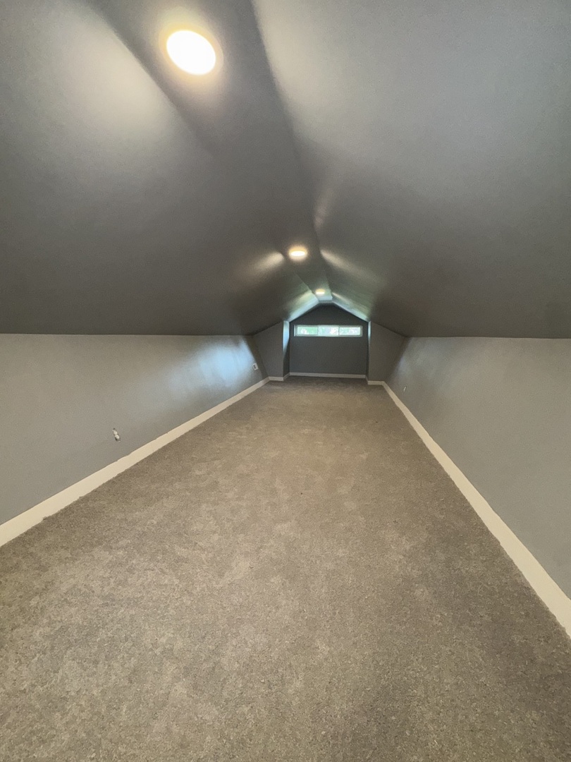 8404 S Oglesby Avenue Property Photo 12