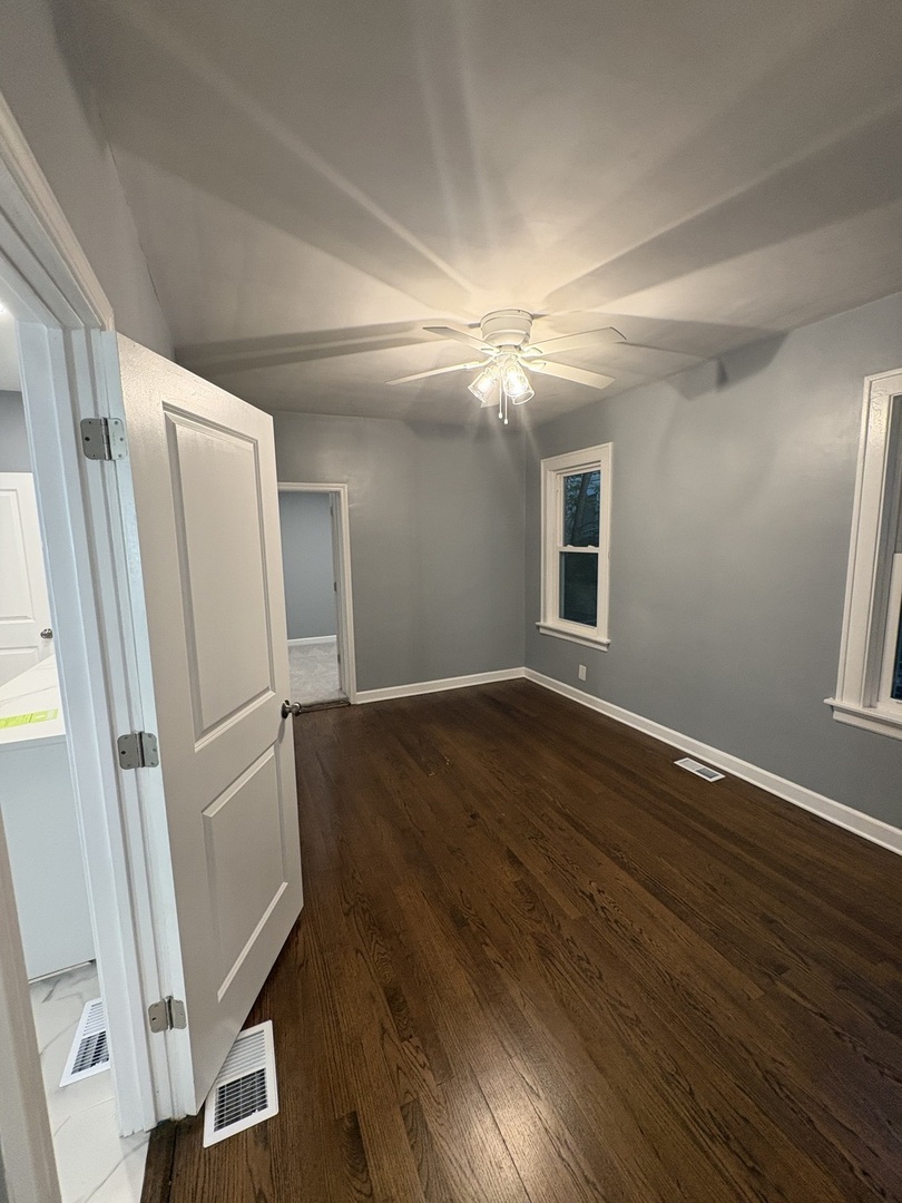 8404 S Oglesby Avenue Property Photo 19