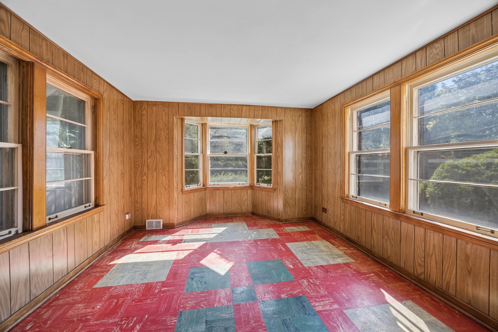 241 Southcote Road Property Photo 9