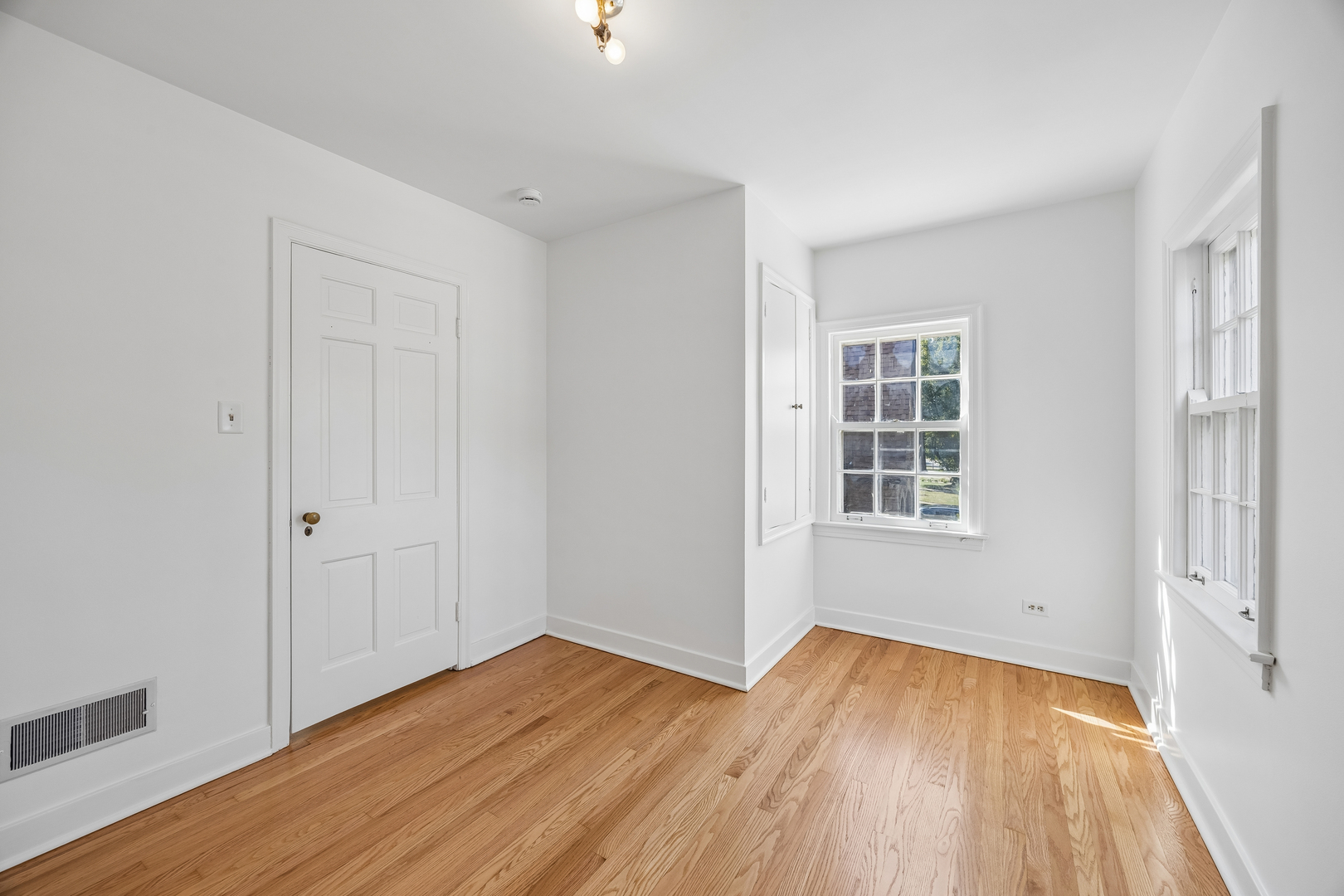 241 Southcote Road Property Photo 17