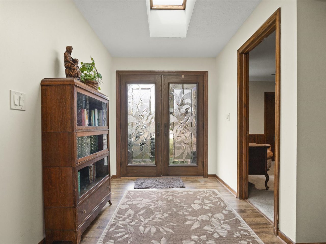 6531 Shadow Ridge Road Property Photo 2