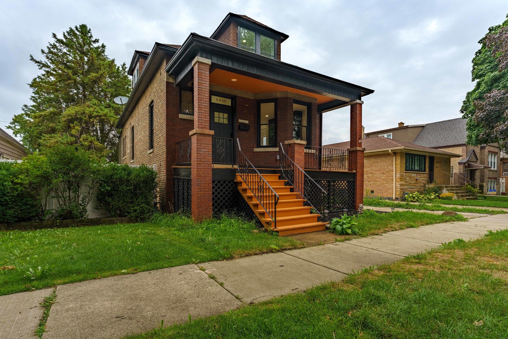 6429 28th Street Property Photo 3