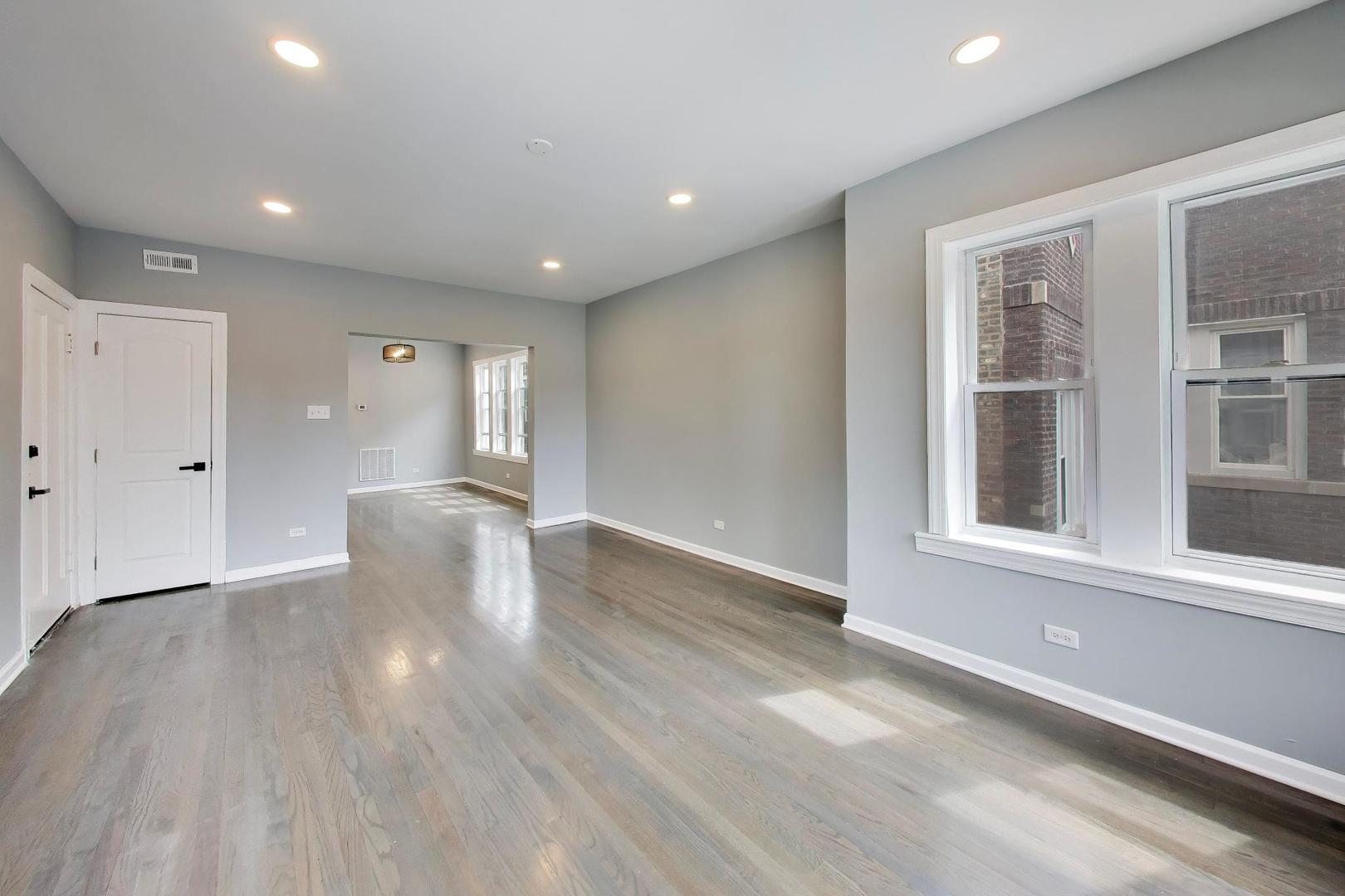 1051 N Massasoit Avenue Property Photo 4
