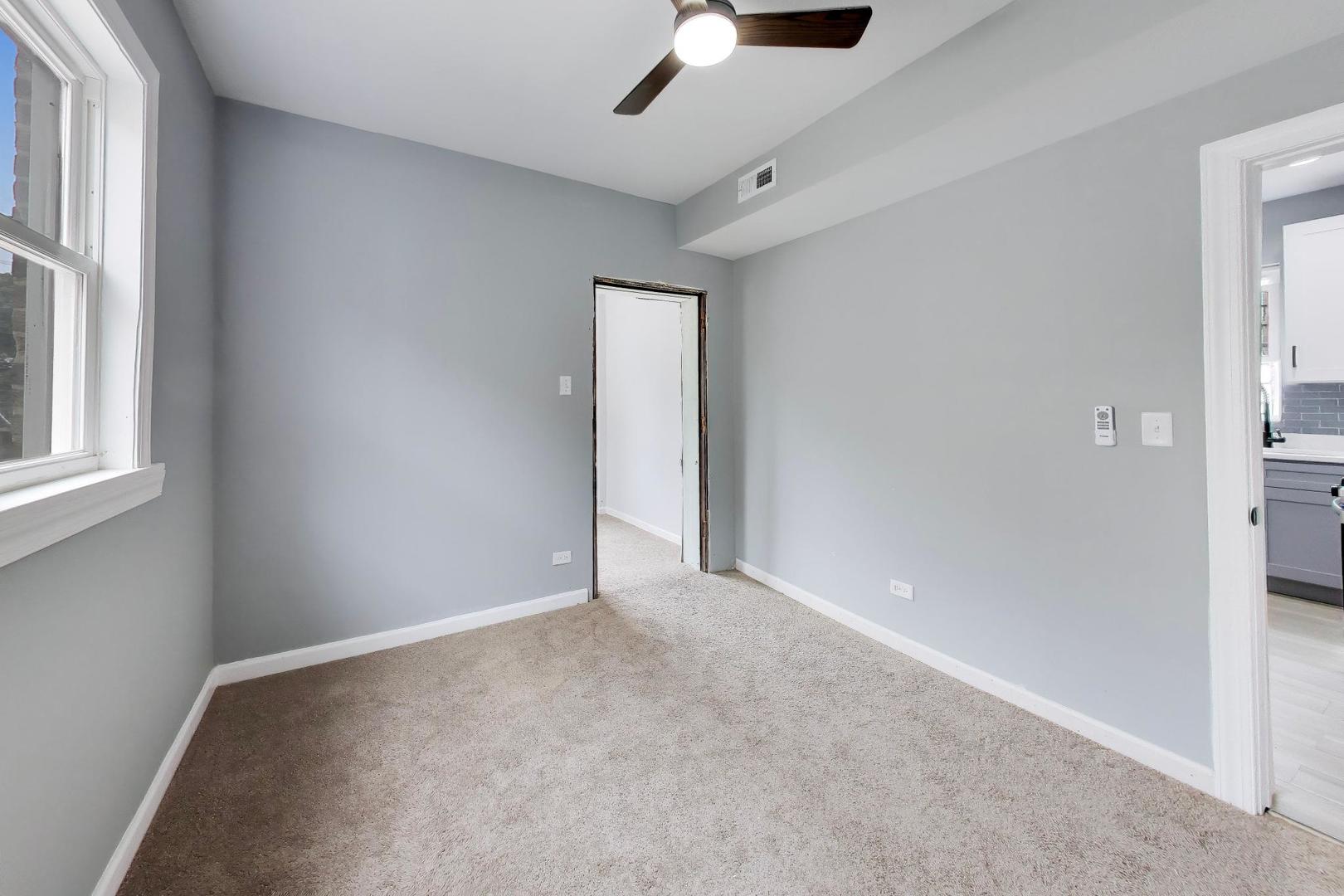 1051 N Massasoit Avenue Property Photo 9
