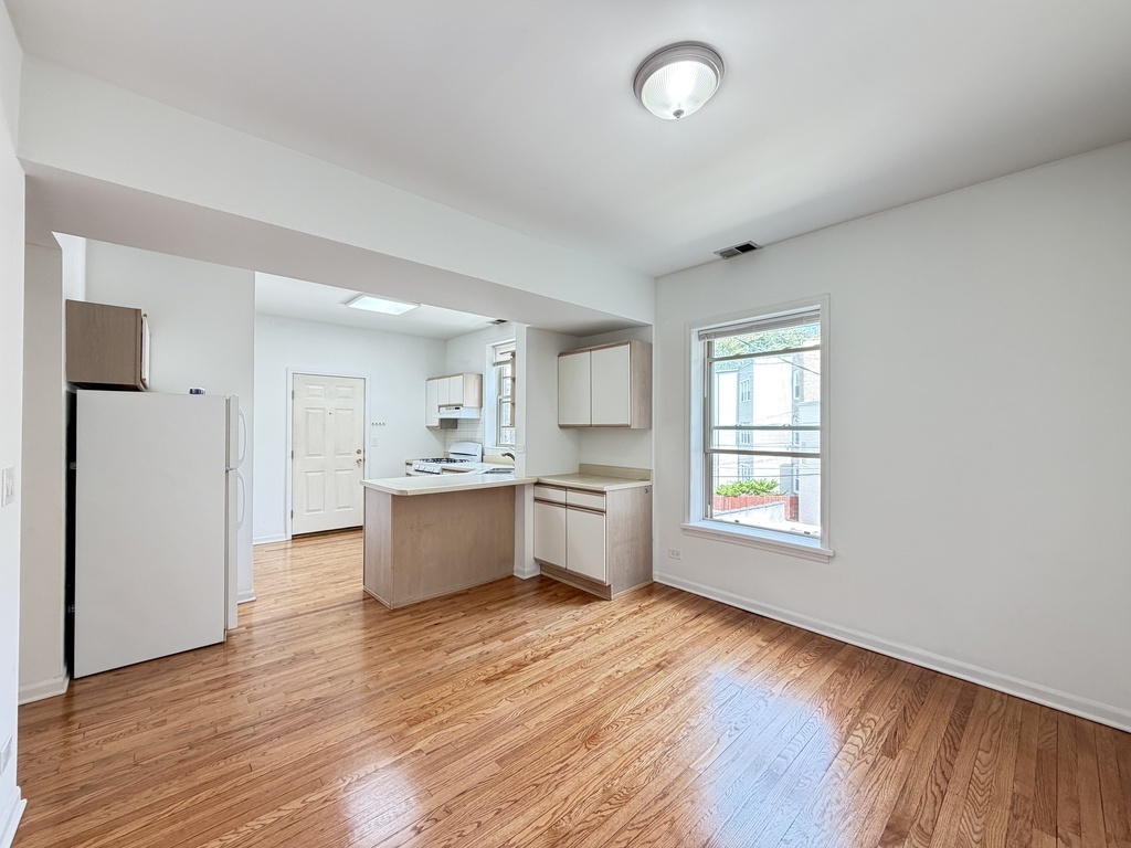 5783 N Ridge Avenue 2 Property Photo 6