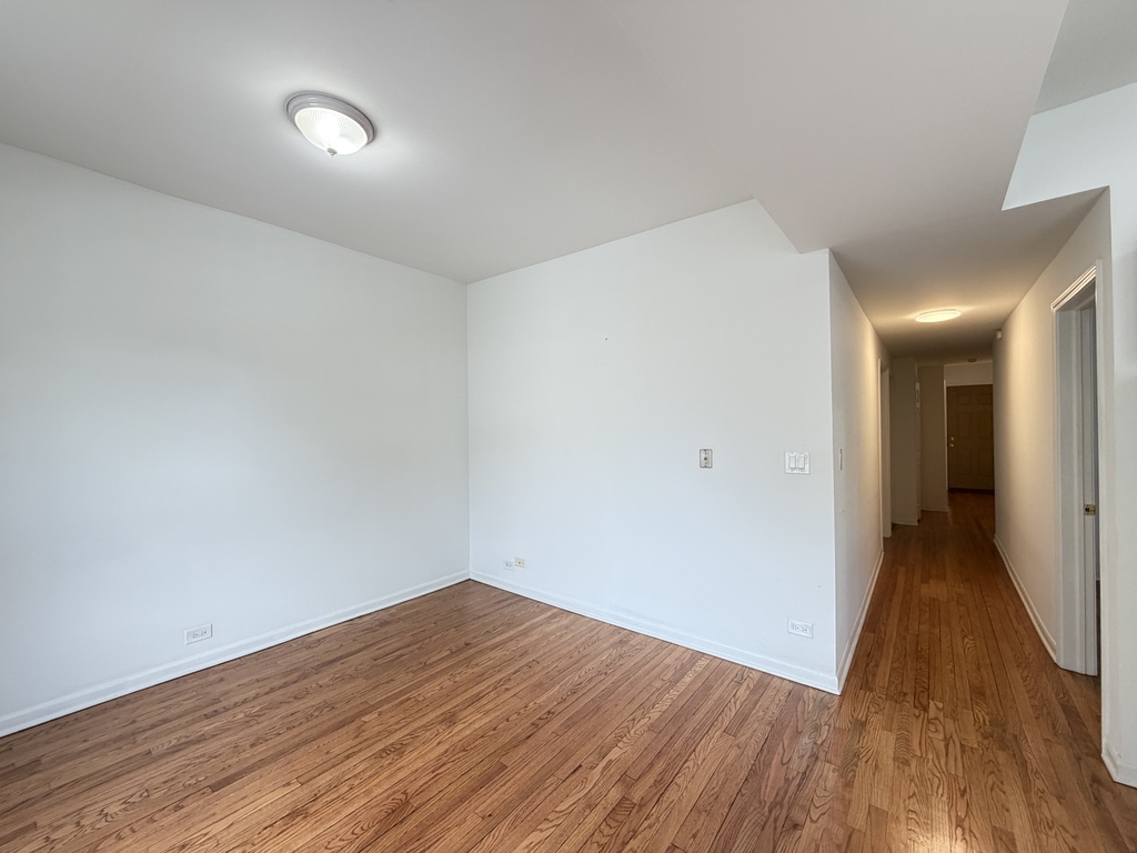 5783 N Ridge Avenue 2 Property Photo 8