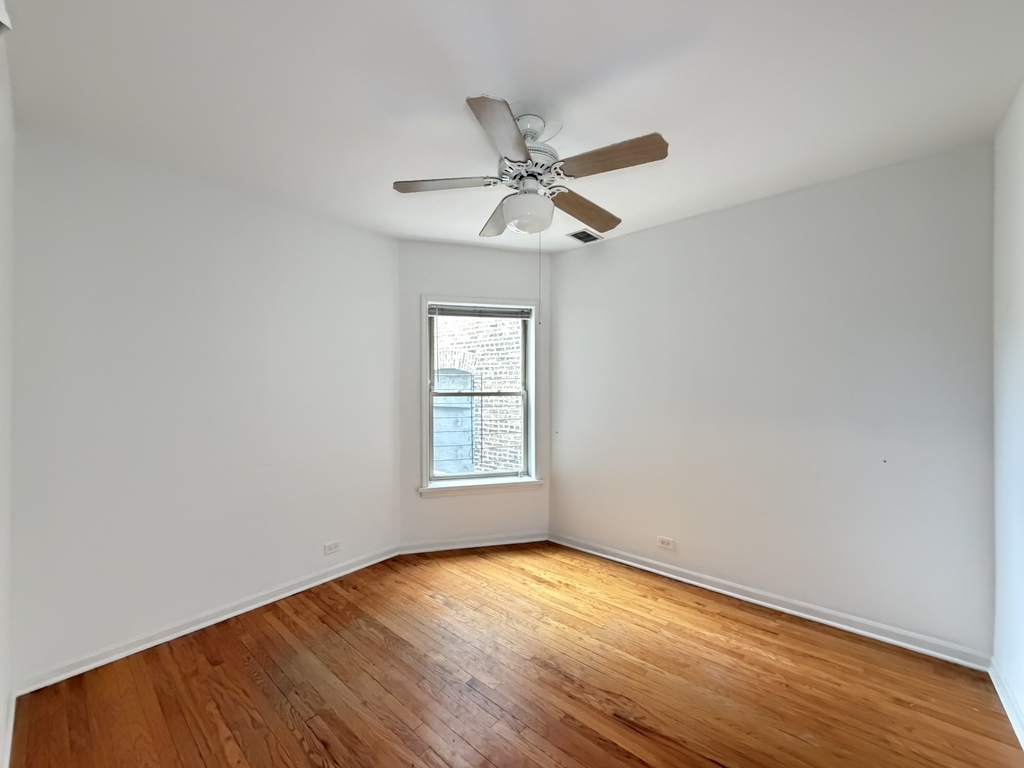 5783 N Ridge Avenue 2 Property Photo 13