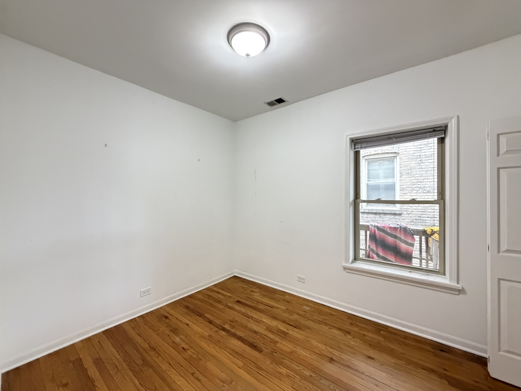 5783 N Ridge Avenue 2 Property Photo 17