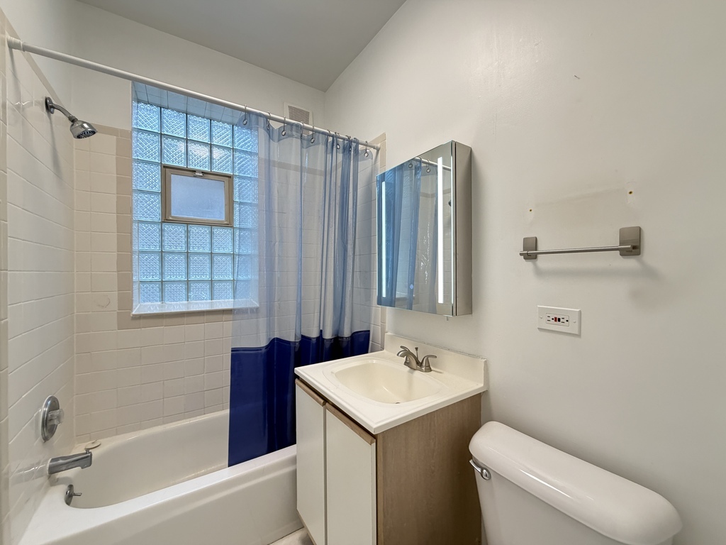 5783 N Ridge Avenue 2 Property Photo 19