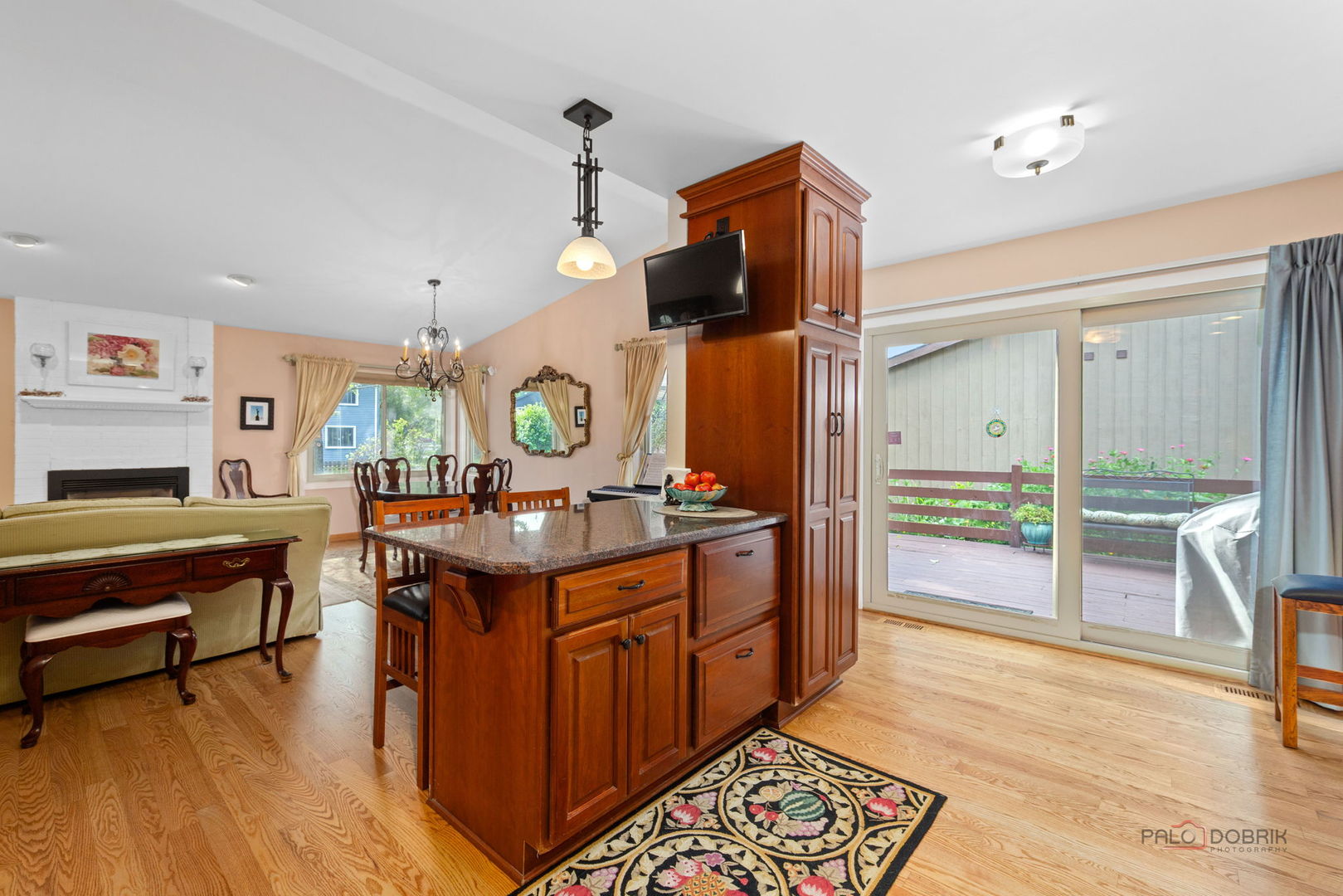 1232 N Del Mar Drive Property Photo 10