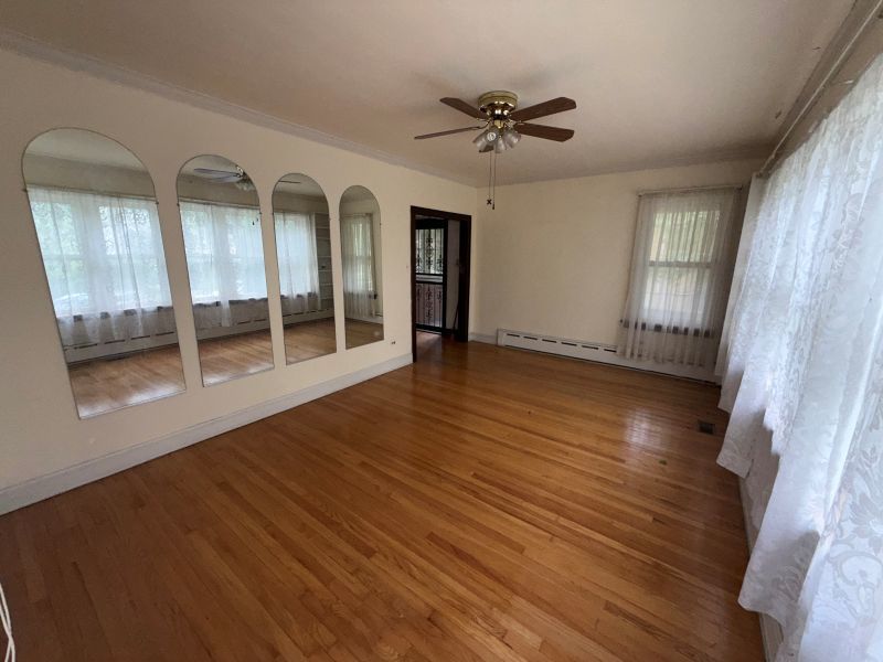 10753 S Hale Avenue Property Photo 2