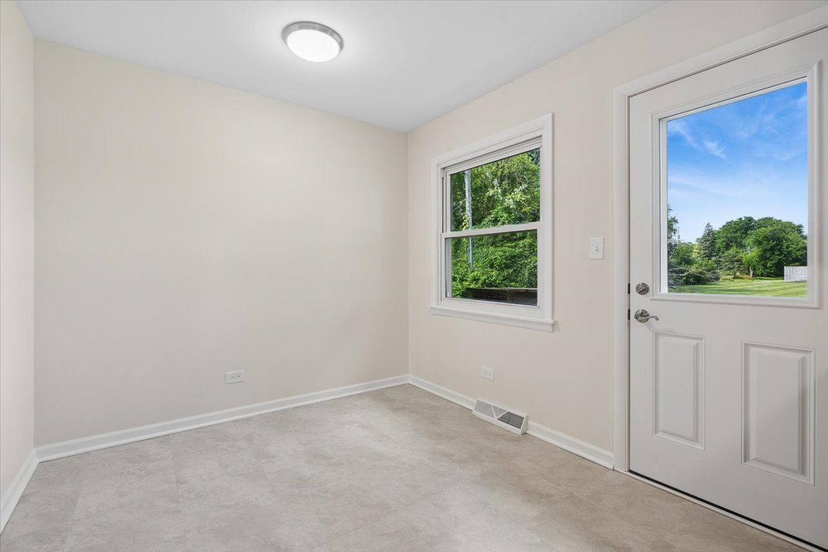 978 Harvard Lane Property Photo 10