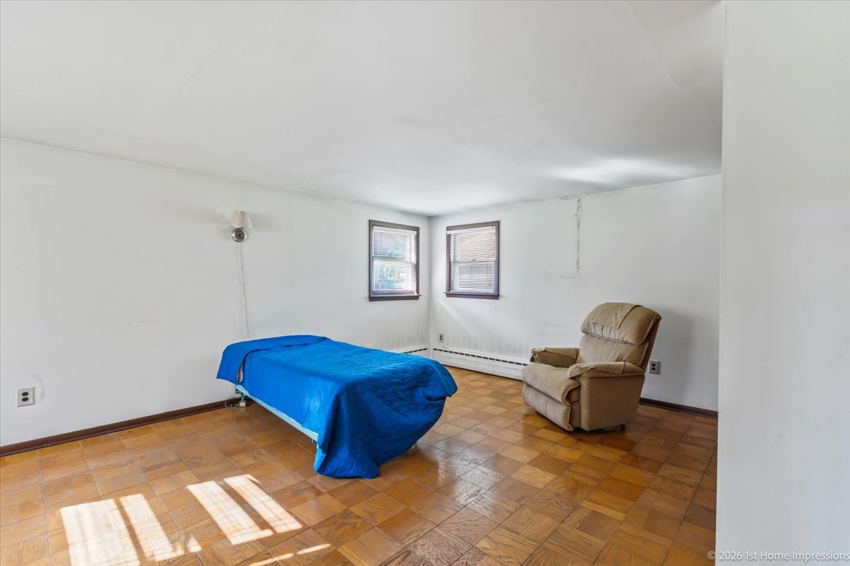 10334 S 74th Avenue Property Photo 10